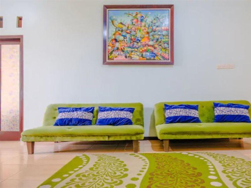 Oyo 2376 Tiara Family Residence Batu  Ngoại thất bức ảnh