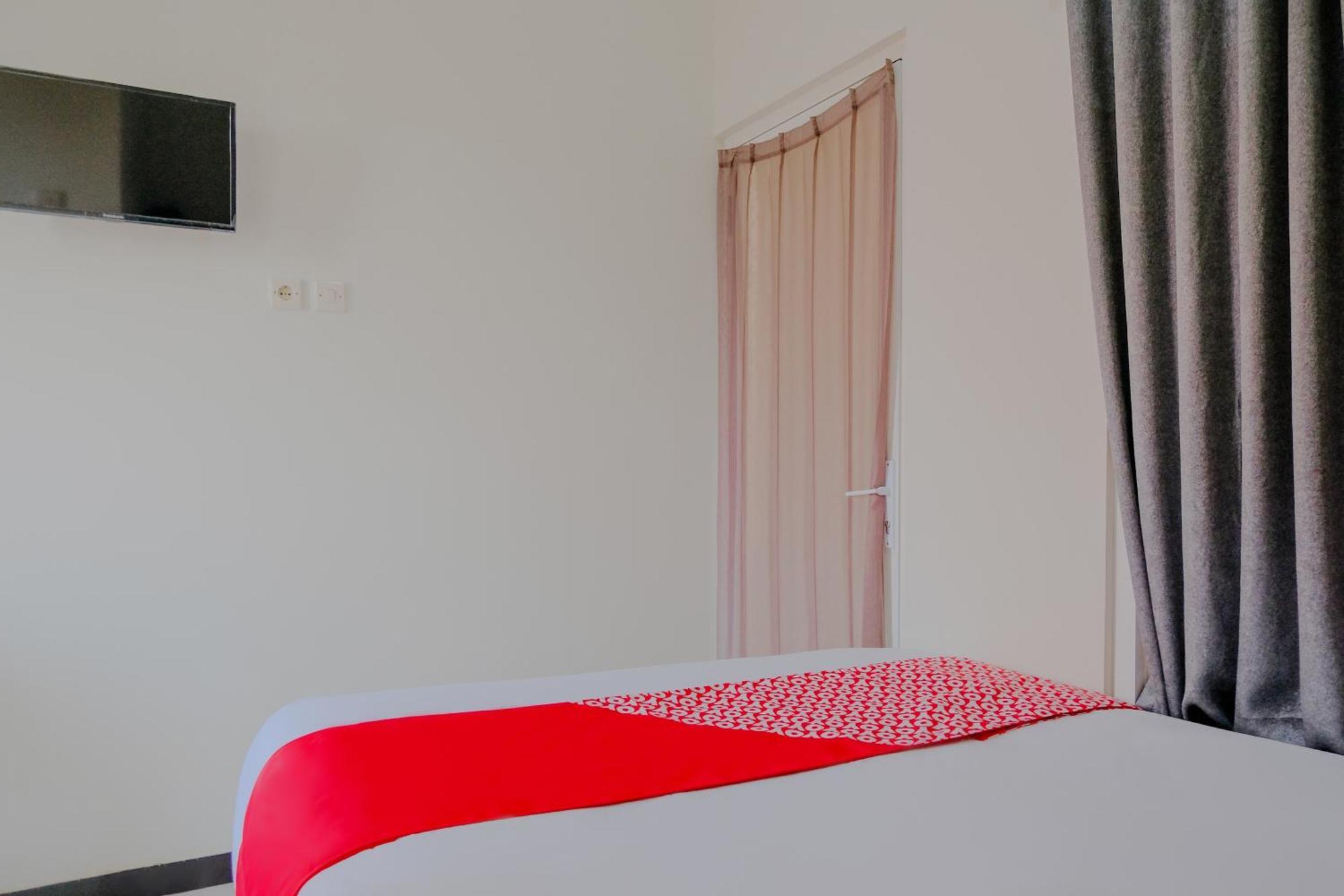 Oyo 2376 Tiara Family Residence Batu  Ngoại thất bức ảnh