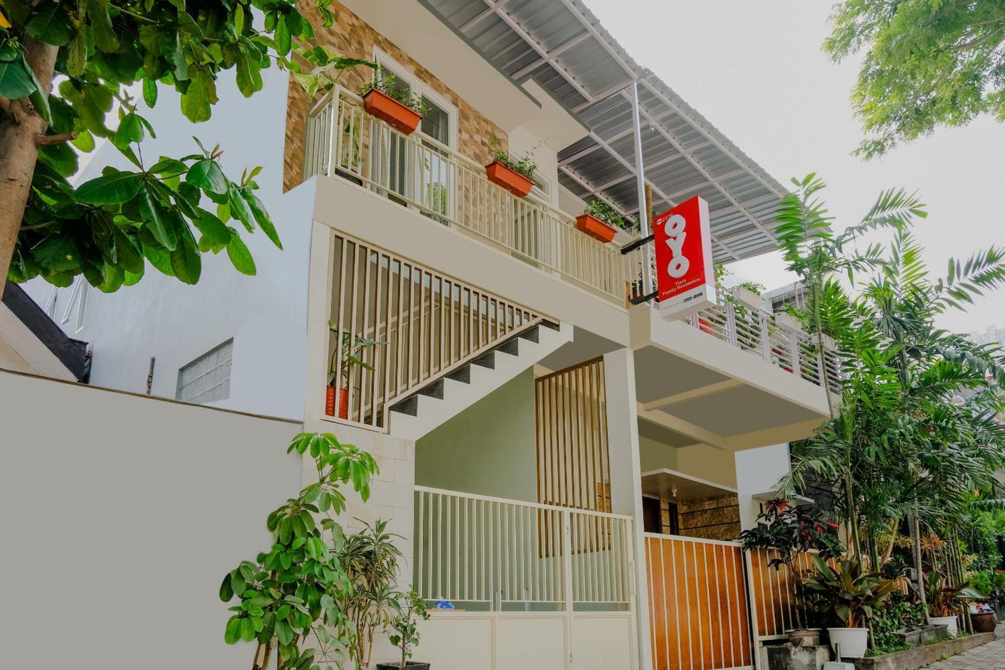 Oyo 2376 Tiara Family Residence Batu  Ngoại thất bức ảnh