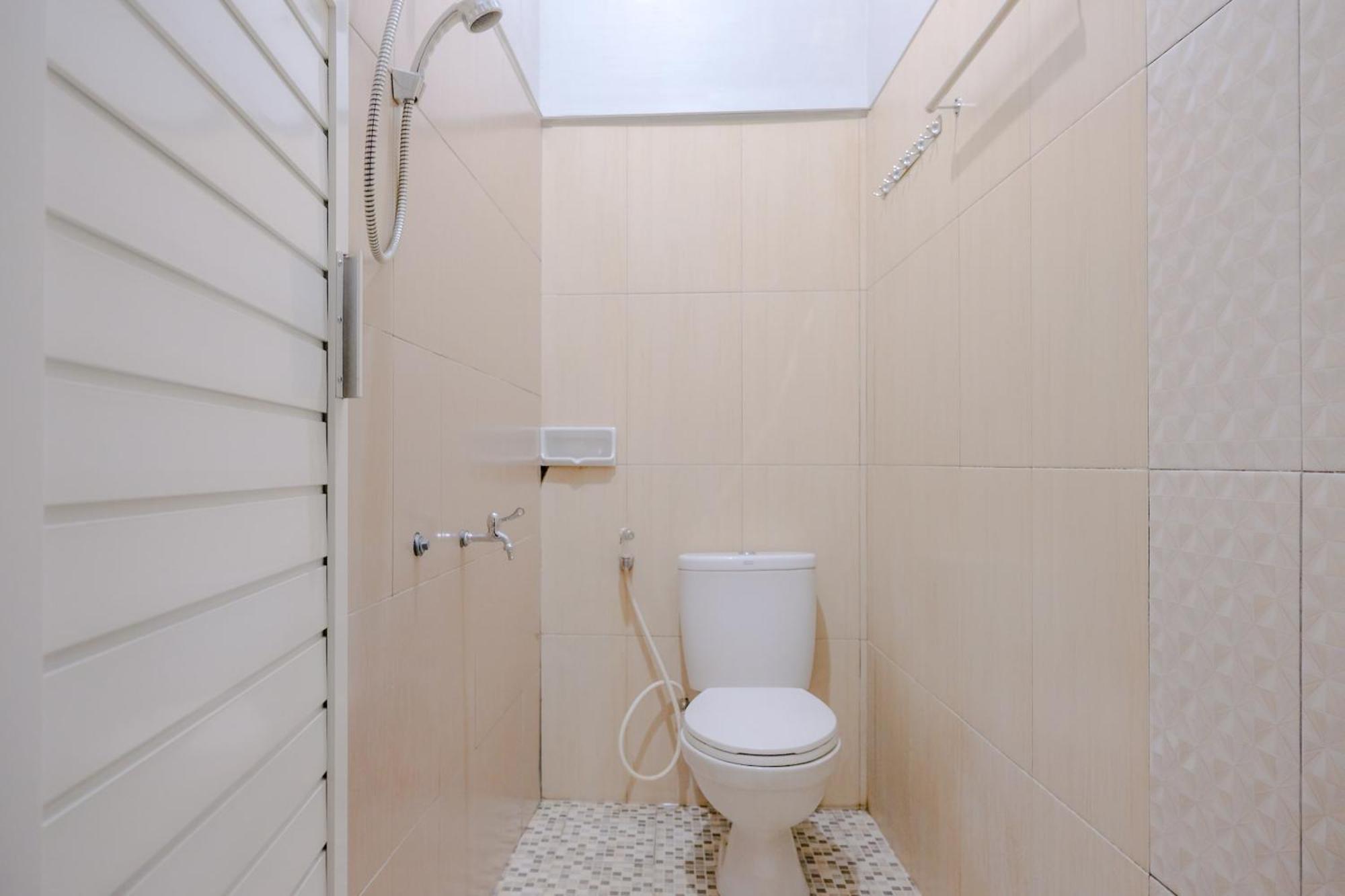 Oyo 2376 Tiara Family Residence Batu  Ngoại thất bức ảnh