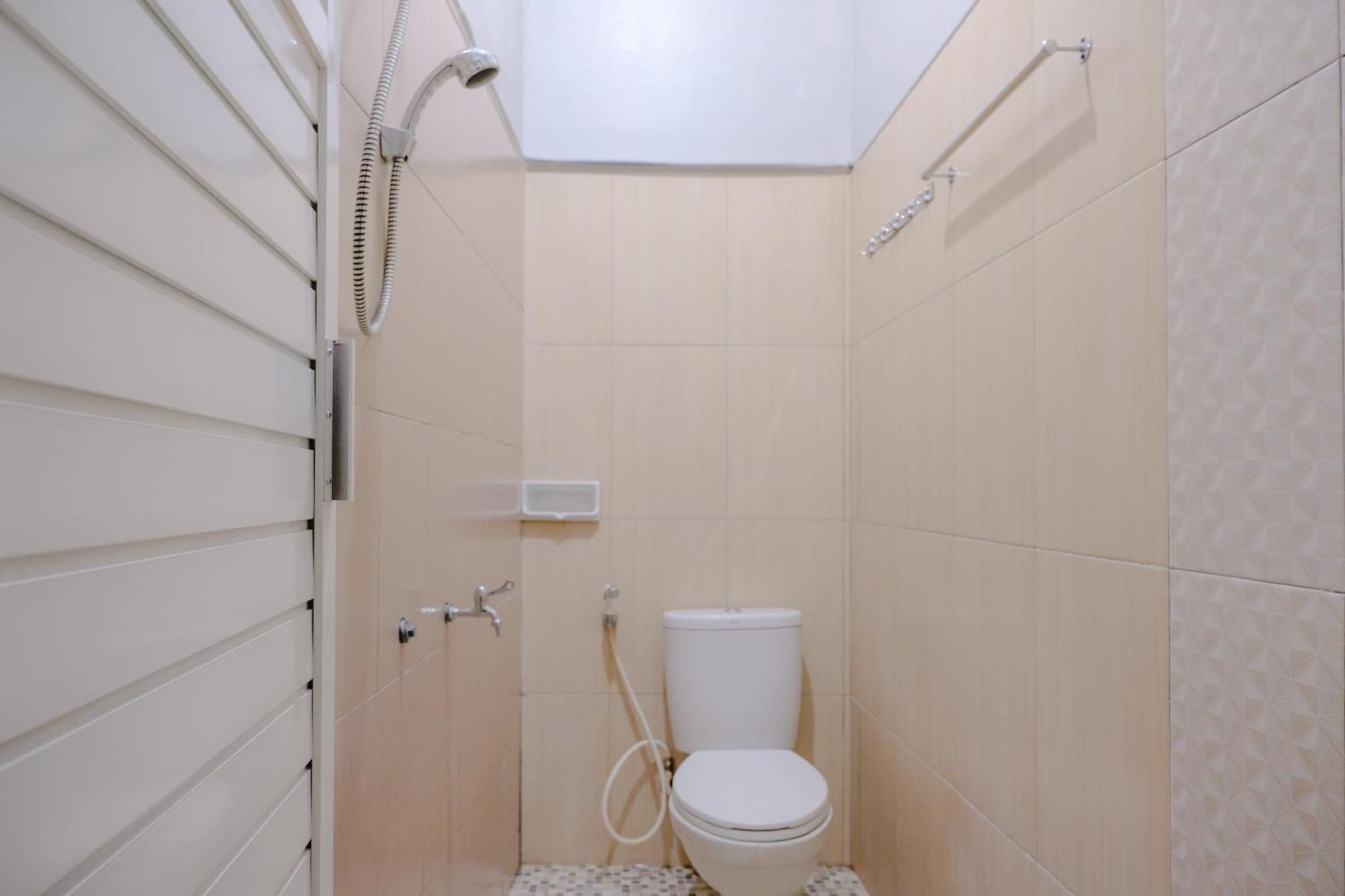 Oyo 2376 Tiara Family Residence Batu  Ngoại thất bức ảnh